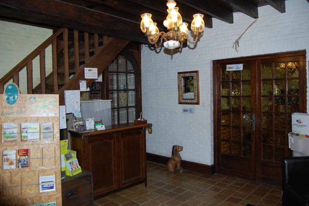 Auberge Du Bord Des Eaux - Demi-Pension Assuree Sur Reservation Saint-Amand-les-Eaux Eksteriør billede