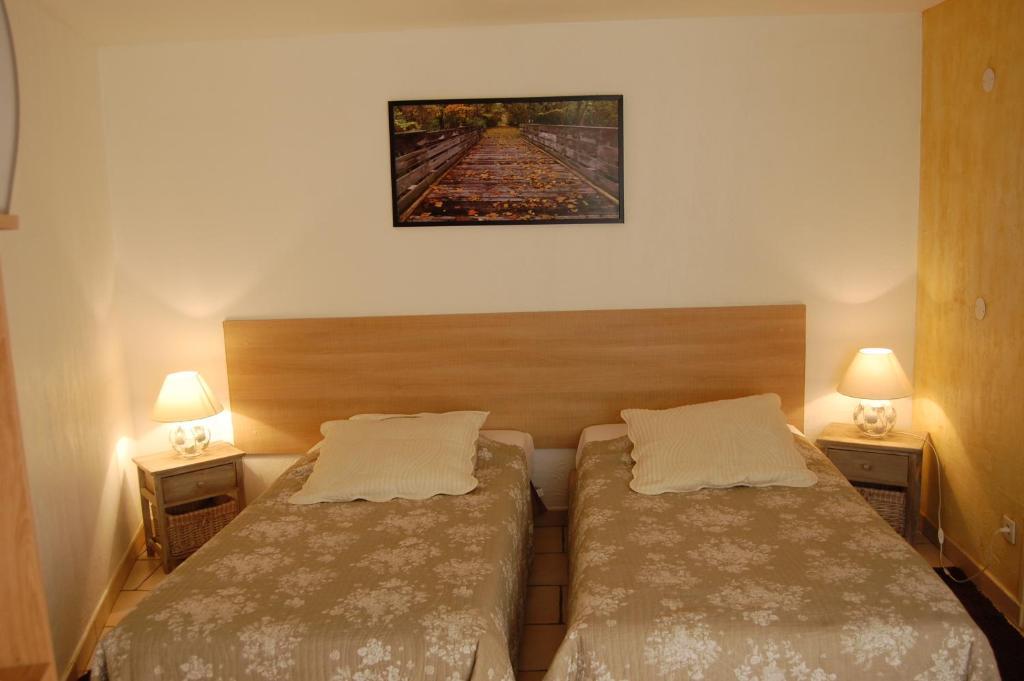 Auberge Du Bord Des Eaux - Demi-Pension Assuree Sur Reservation Saint-Amand-les-Eaux Værelse billede