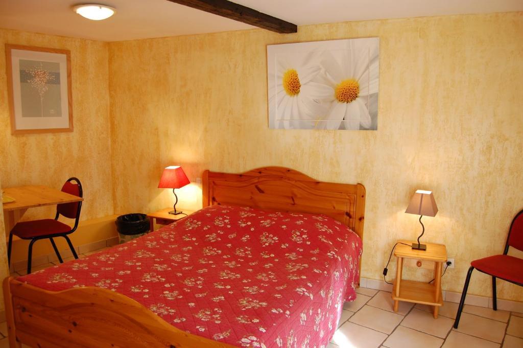Auberge Du Bord Des Eaux - Demi-Pension Assuree Sur Reservation Saint-Amand-les-Eaux Værelse billede
