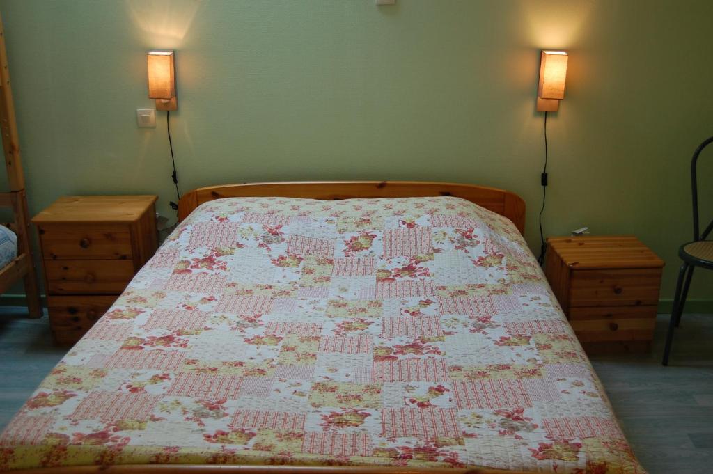 Auberge Du Bord Des Eaux - Demi-Pension Assuree Sur Reservation Saint-Amand-les-Eaux Værelse billede