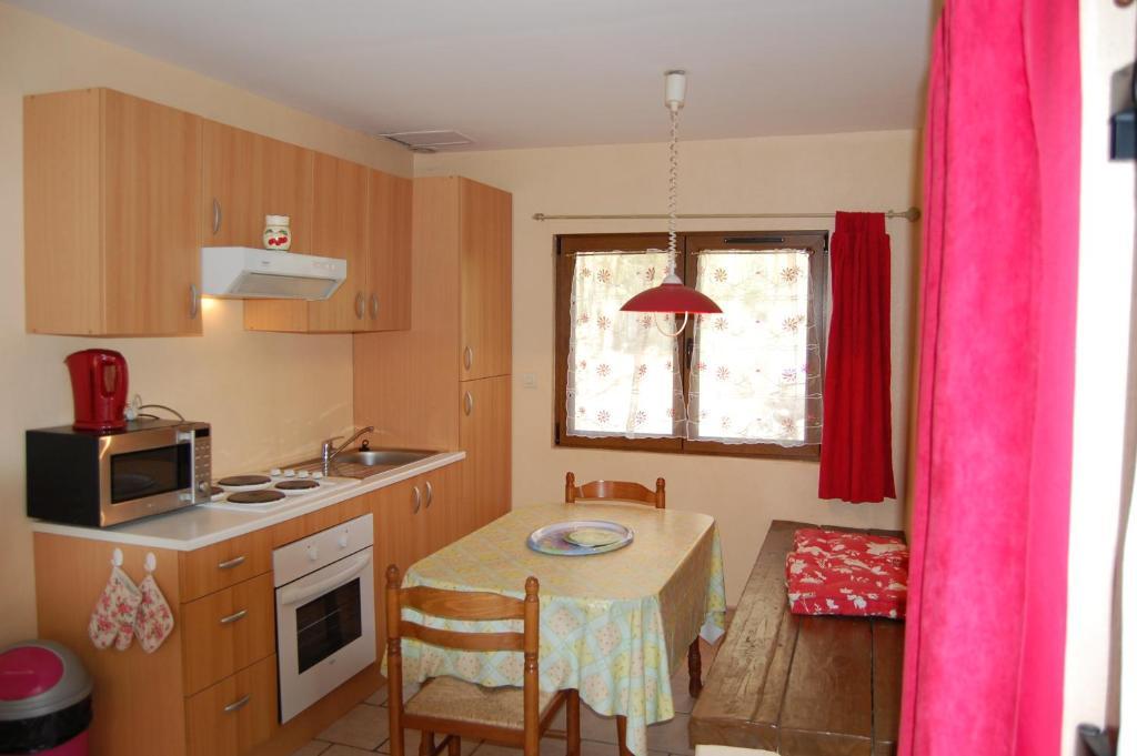 Auberge Du Bord Des Eaux - Demi-Pension Assuree Sur Reservation Saint-Amand-les-Eaux Værelse billede