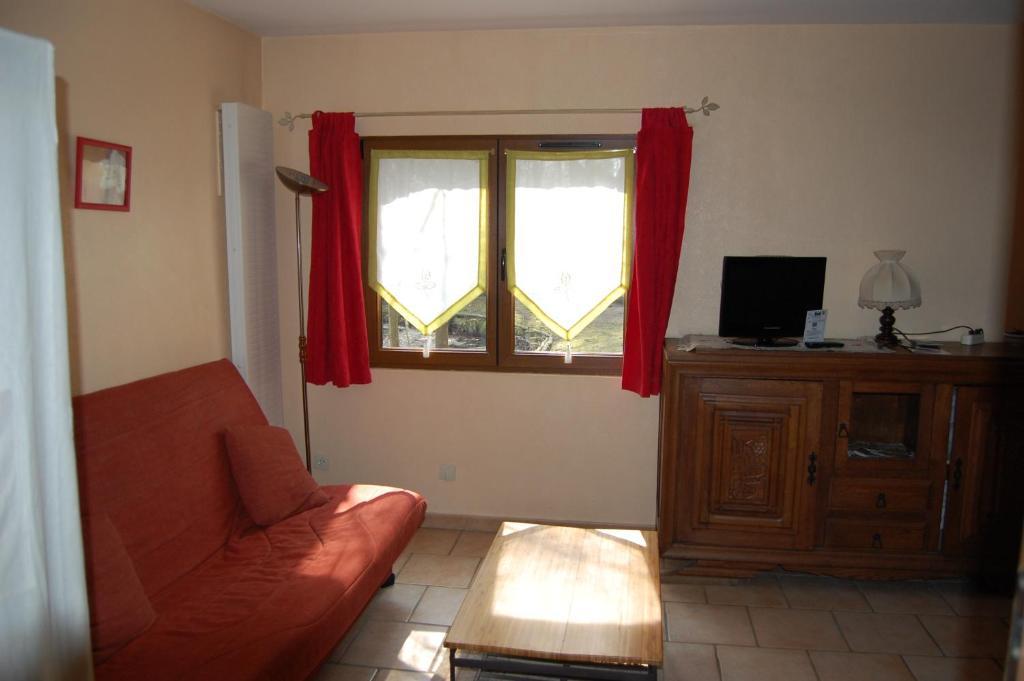 Auberge Du Bord Des Eaux - Demi-Pension Assuree Sur Reservation Saint-Amand-les-Eaux Værelse billede