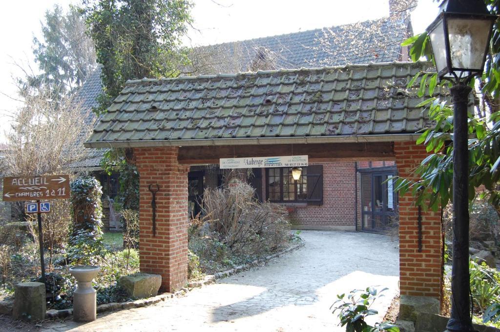 Auberge Du Bord Des Eaux - Demi-Pension Assuree Sur Reservation Saint-Amand-les-Eaux Eksteriør billede