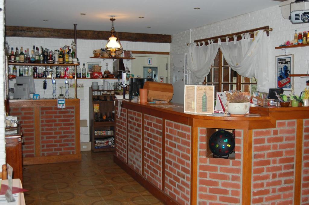 Auberge Du Bord Des Eaux - Demi-Pension Assuree Sur Reservation Saint-Amand-les-Eaux Eksteriør billede