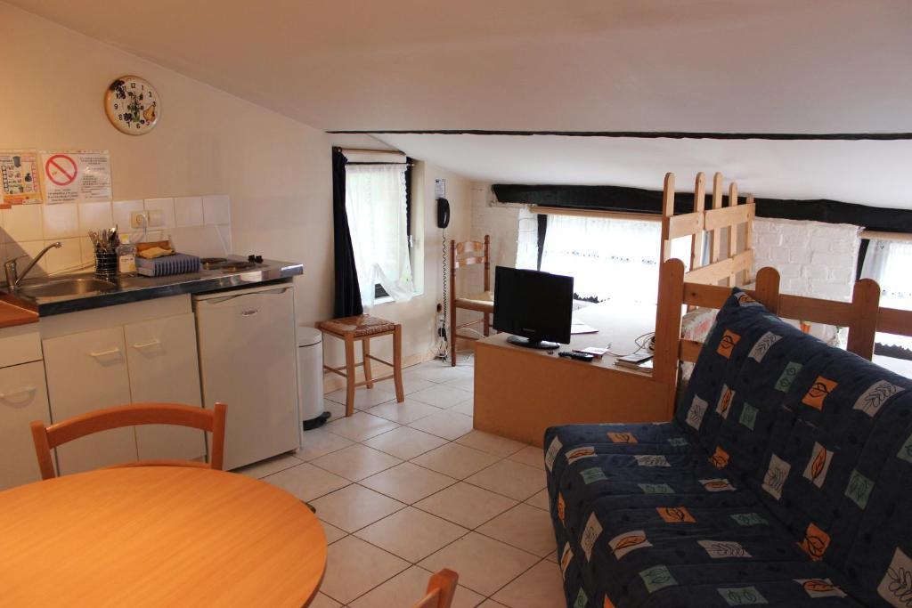 Auberge Du Bord Des Eaux - Demi-Pension Assuree Sur Reservation Saint-Amand-les-Eaux Eksteriør billede