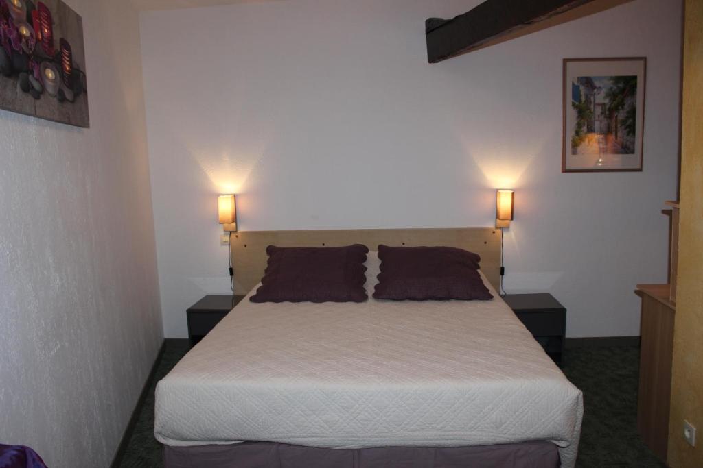 Auberge Du Bord Des Eaux - Demi-Pension Assuree Sur Reservation Saint-Amand-les-Eaux Eksteriør billede