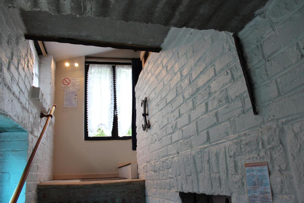 Auberge Du Bord Des Eaux - Demi-Pension Assuree Sur Reservation Saint-Amand-les-Eaux Værelse billede