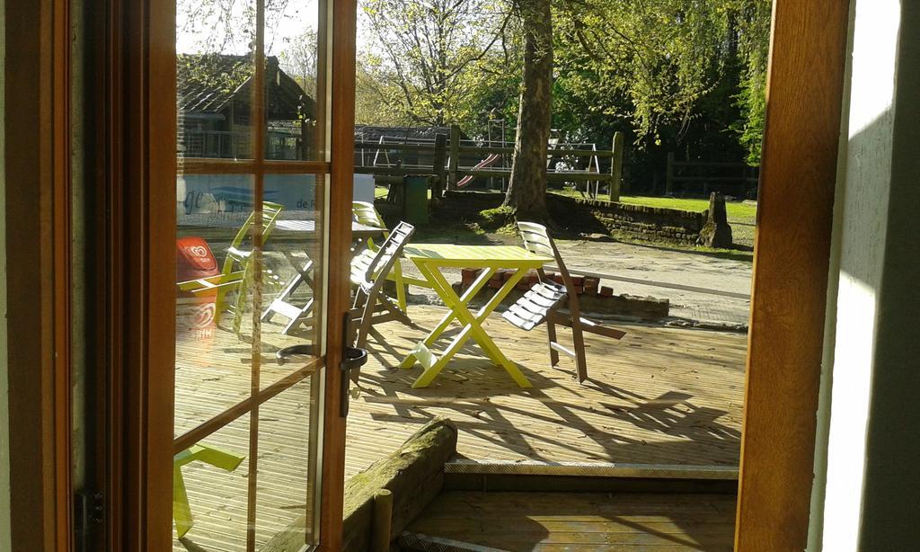 Auberge Du Bord Des Eaux - Demi-Pension Assuree Sur Reservation Saint-Amand-les-Eaux Eksteriør billede
